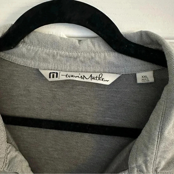 Size XXL Men’s Travis Matthew Grey and Blue Polo Shirt - Picture 3 of 3